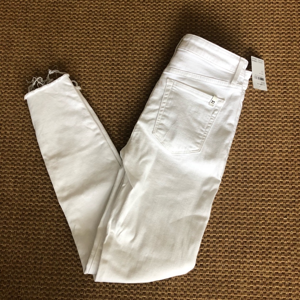 Stunning NWT White Jeans Frayed Hem Joe’s Jeans
